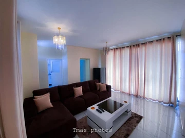 2 Bedroom Flat & Apartment