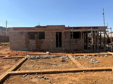 5 Bedroom Flat & Apartment