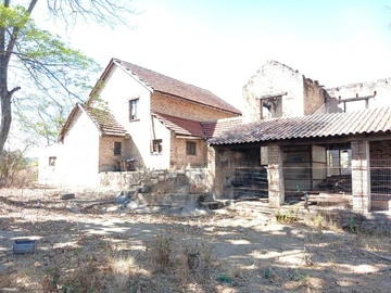 Farm & Agricultural Land