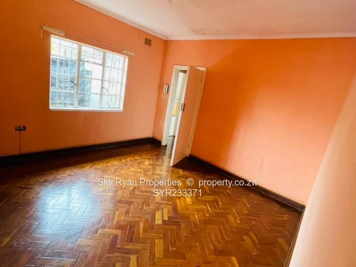 Avondale West House To Let