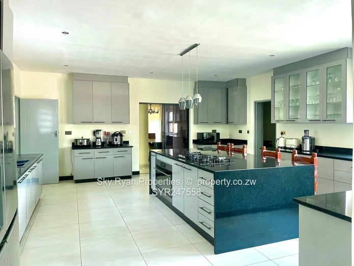 Gletwin House For Sale