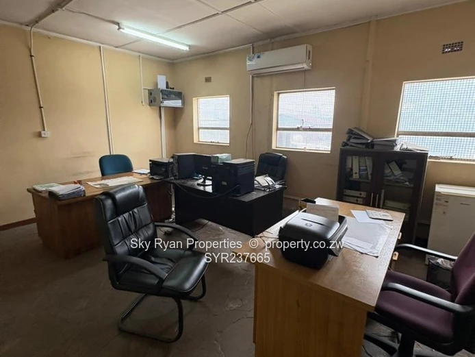 Msasa Industrial Warehouse To Rent