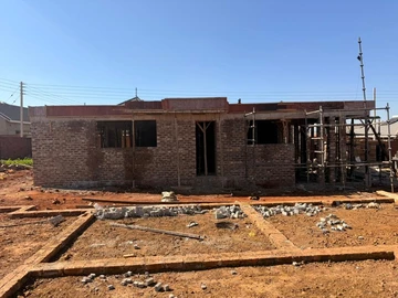 5 Bedroom Flat & Apartment
