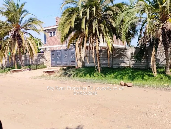 Old Marlborough Flat For Sale 