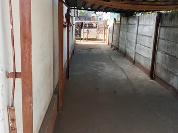 6 Bedroom House