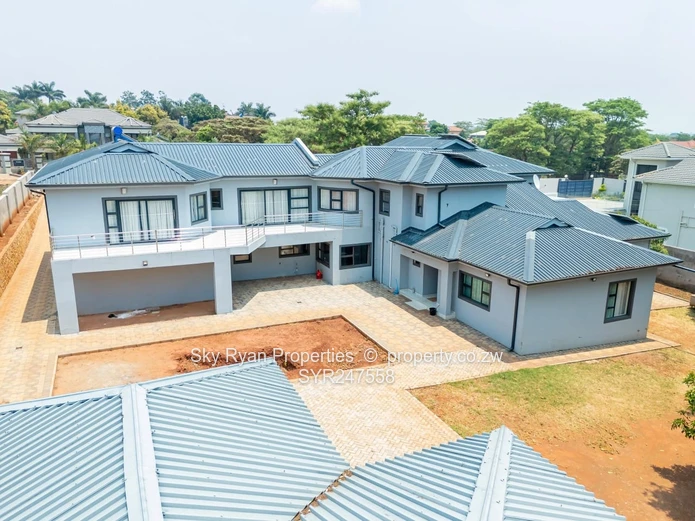 Gletwin House For Sale