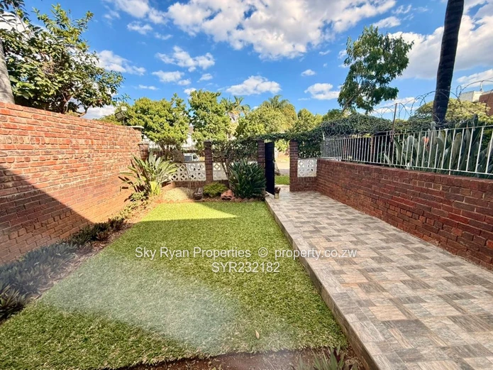 Duplex Garden Flat to let 