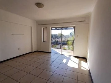 2 Bedroom Flat & Apartment