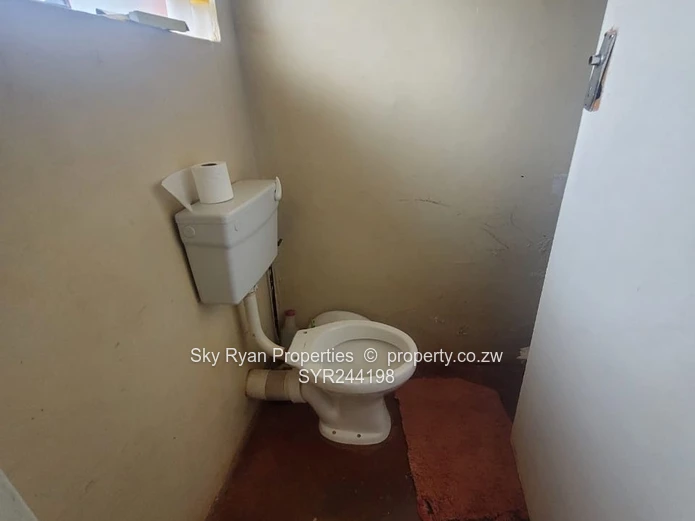 Westgate Adylinn Stand With 3 Bed Cottage For Sale