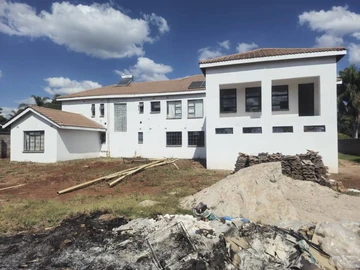 6 Bedroom House