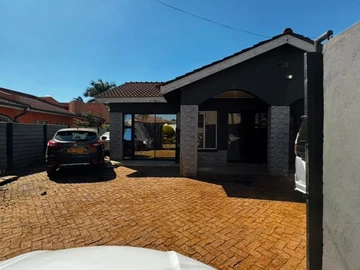 5 Bedroom House
