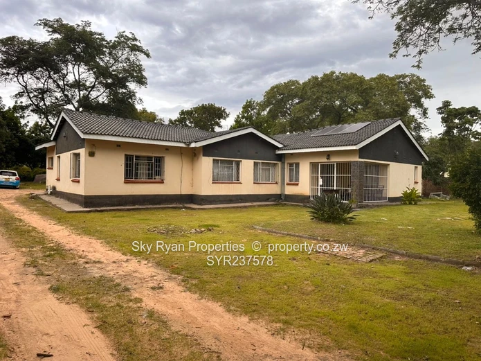 4 Bedroomed Residential Property for Sale – Waterfalls