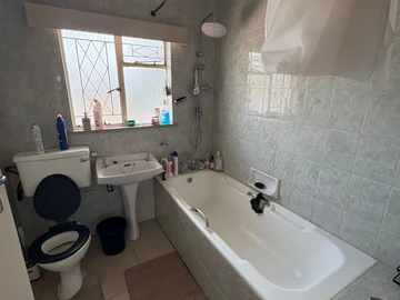 2 Bedroom Garden Flat