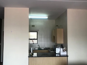 2 Bedroom Flat & Apartment