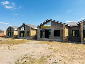 3 Bedroom Flat & Apartment