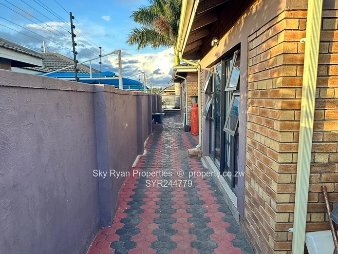 Madokero House For Sale