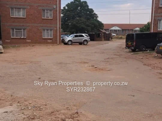 Waneka 2 Bed Flat For Sale