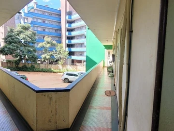 2 Bedroom Flat & Apartment