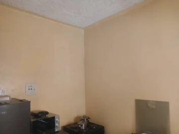 2 Bedroom Flat & Apartment