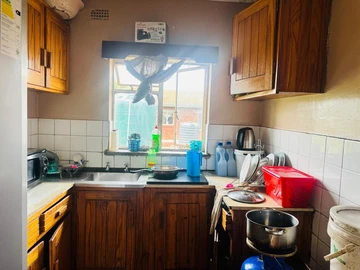 3 Bedroom Flat & Apartment