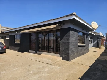 Madokero phase 2:4 house for sale