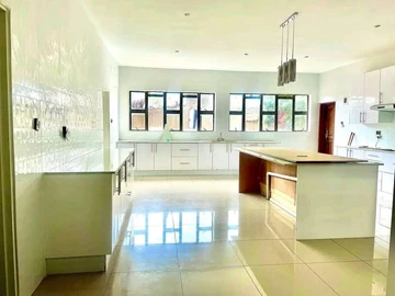 8 Bedroom House