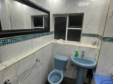 3 Bedroom Flat & Apartment