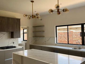5 Bedroom House