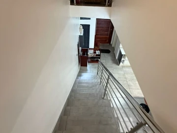 4 Bedroom Flat & Apartment