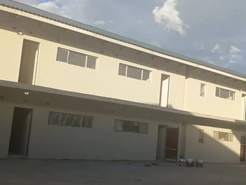 2 Bedroom Flat & Apartment