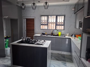 4 Bedroom House