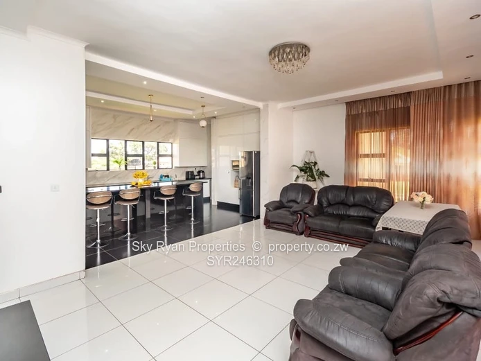Gletwin Park House For Sale