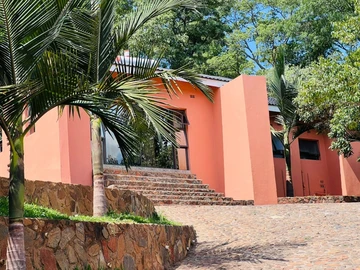 7 Bedroom House