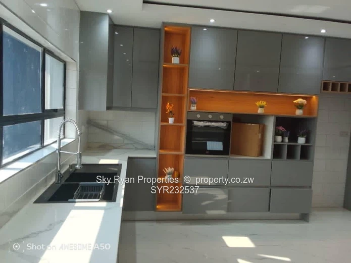 Nyeredzi Ridge House For Sale