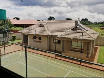 5 Bedroom House