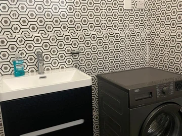 2 Bedroom Flat & Apartment