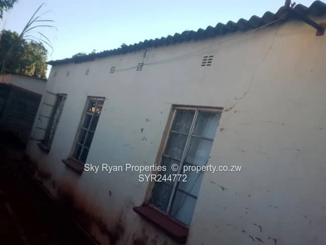 Kambuzuma Section 1 House For Sale
