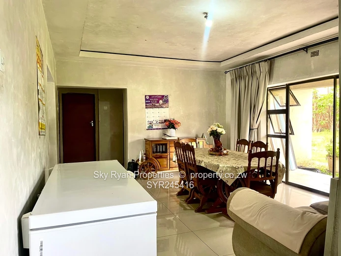 Borrowdale Pomona House For Sale 