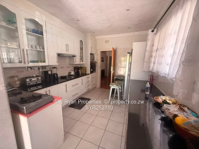 Monavae House To Let 