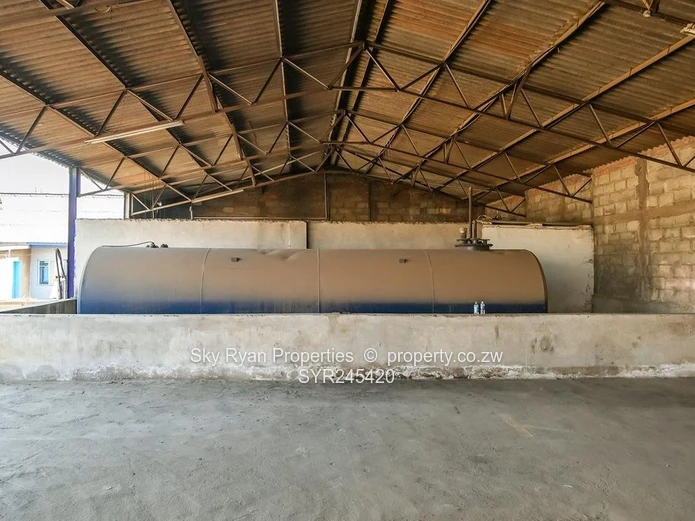 Industrial property for Sale GLEN EAGLES 