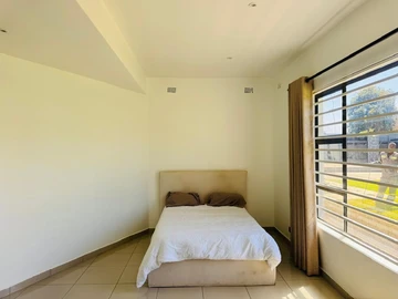 6 Bedroom House