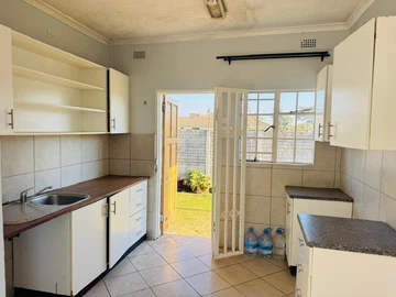 2 Bedroom Garden Flat