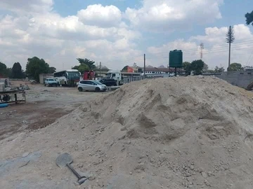 Commercial & Industrial Land