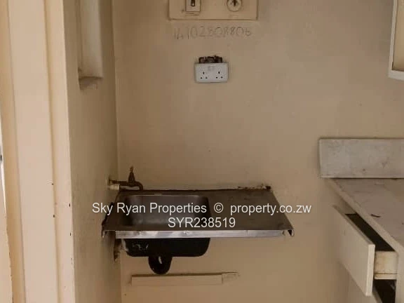 bedsitter in Avenues for sale 