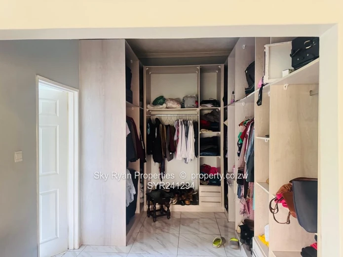 Avondale West Double Storey For Sale 