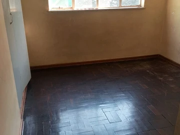 2 Bedroom Flat & Apartment