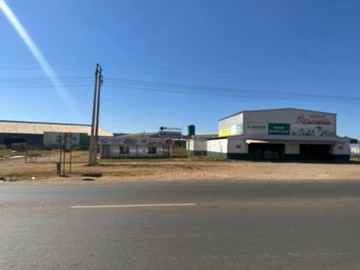 Commercial & Industrial Land