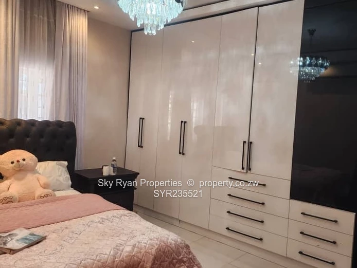 Monavale Property For Sale