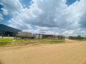 Commercial & Industrial Land