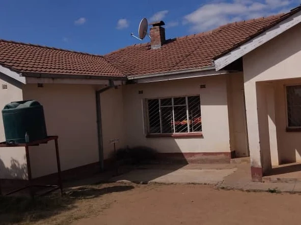 Zimre Park House For Sale 